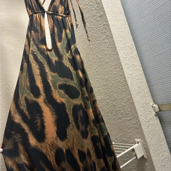Fashion Nova Leopard Print Maxi Dress - Picture 4 of 5